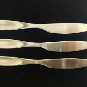 Gourmet Impostazioni Vault 9 1/4&quot; Coltelli solidi in acciaio inossidabile satinato spazzolato (3)