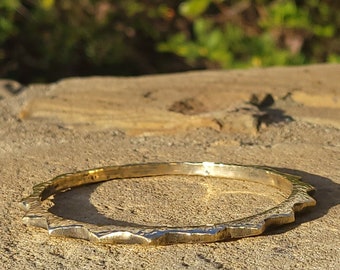 Bracelet unisexe en laiton martelé soleil