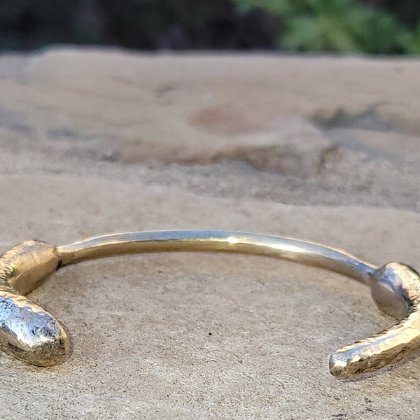 Hammered Lion's Tooth Open Unisex Brass Bracelet