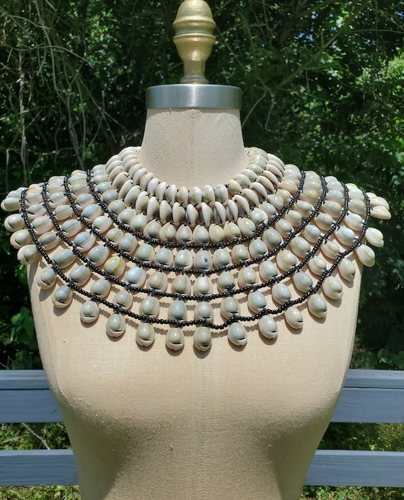 Large Reversible Cowrie Shell Necklace Etsy