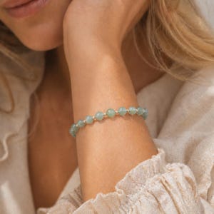 Bracelet en jade naturel • Pierres précieuses curatives • Harmonie, prospérité, porte-bonheur • Bracelet de perles délicat • Bijoux en cristal élégants pour femme