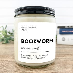 Old Books Candle; Book Scented Candle; Library Candle Soy; 8 oz Bookstore Candle; Book Lover Gift; Bookish Gift for Reader; Bookshelf Decor