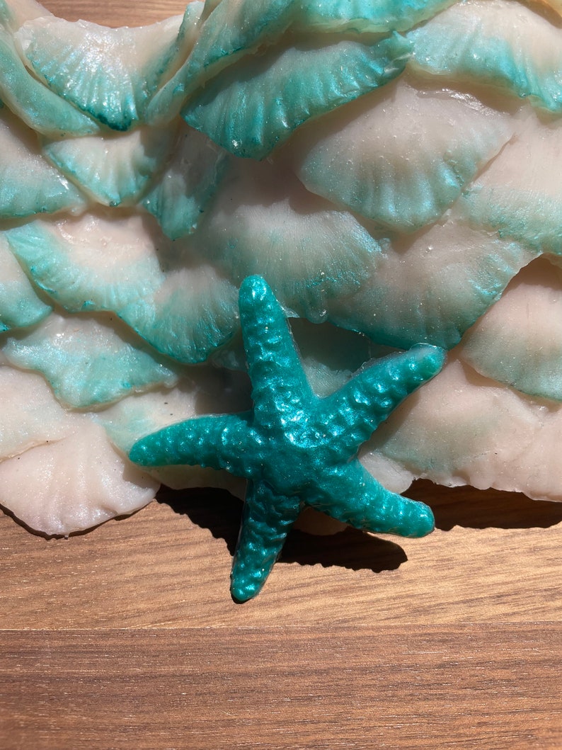 Seawitchs Familiar starfish hair clip image 3