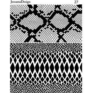 Op de afbeelding: Zwart-wit digitaal papier met slangenhuidpatroon. Het bovenste patroon is een traditioneler slangenhuidpatroon. Het onderste patroon is een geometrischer slangenhuidpatroon.