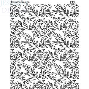 Könnte beinhalten: Ein sich wiederholendes Muster aus schwarzen Strichzeichnungen von Blättern auf weißem Hintergrund. Das Design zeigt schlanke Zweige mit spitzem Laub, die in einer dichten, durchgehenden Anordnung angeordnet sind. Der Text JessamaDesign und die Zahl 133 sind oben sichtbar.
