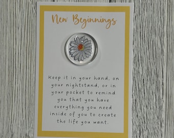 New Beginnings Daisy Glass Gem - Pocket Token, New Job, Graduation, Farewell, Good Luck, Divorce, Inspirational Gift for Her
