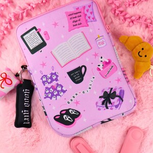 kindle sleeve, booktok gift, bookish gift for readers, dark romance merch, romantasy gift, booktok, bookstagram, kindle pouch, kindle sleeve, kobo sleeve, kobo case