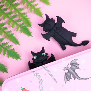 Kindle Smok Buddy | Sticky Dragon do czytników e-booków Kobo Phone i innych | Czytelnik Romantasy | Prezent książkowy | Akcesoria do książek BookTok