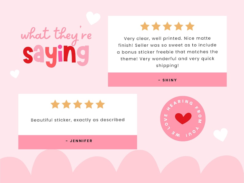 Op de afbeelding: Twee klantbeoordelingen voor een stickerproduct. De eerste beoordeling is vijf sterren en luidt "Prachtige sticker, precies zoals beschreven - JENNIFER". De tweede beoordeling is vijf sterren en luidt "Zeer duidelijk, goed afgedrukt. Mooie matte afwerking! De verkoper was zo aardig om een bonus sticker cadeau te doen die bij het thema past! Geweldig en zeer snelle verzending! - SHINY".