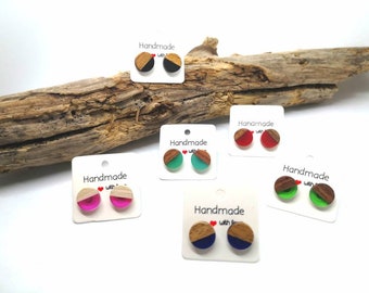 Stud earrings with wood and synthetic resin in different colors