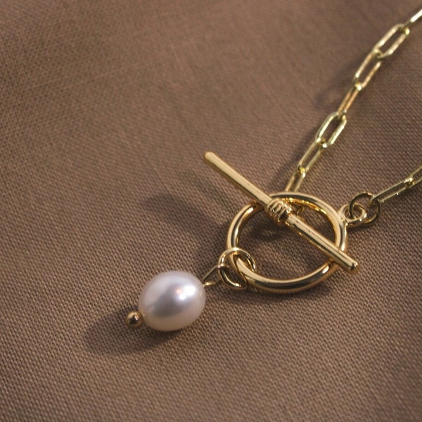 Collier de perles de trombone en or 14k, collier de fermoir à bascule, collier de superposition d'or, collier de perles délicates, cadeaux pour elle