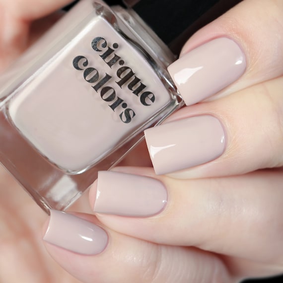 Buy Lakme True Wear Classics Vanilla Nail Color 014 - Nail Polish for Women  55164 | Myntra