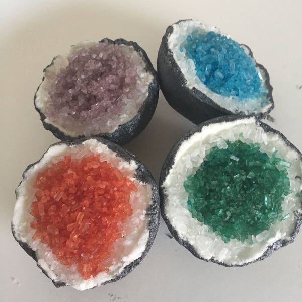 Cracked Geode Bath Bomb