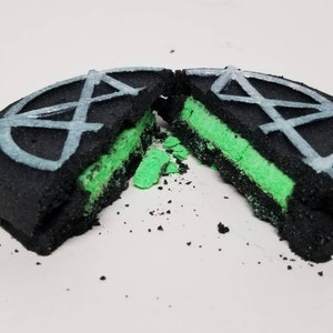 Witches Brew Bath Bomb image 5