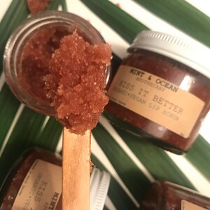 K.I.B. OrganicVegan Lip Scrub image 5