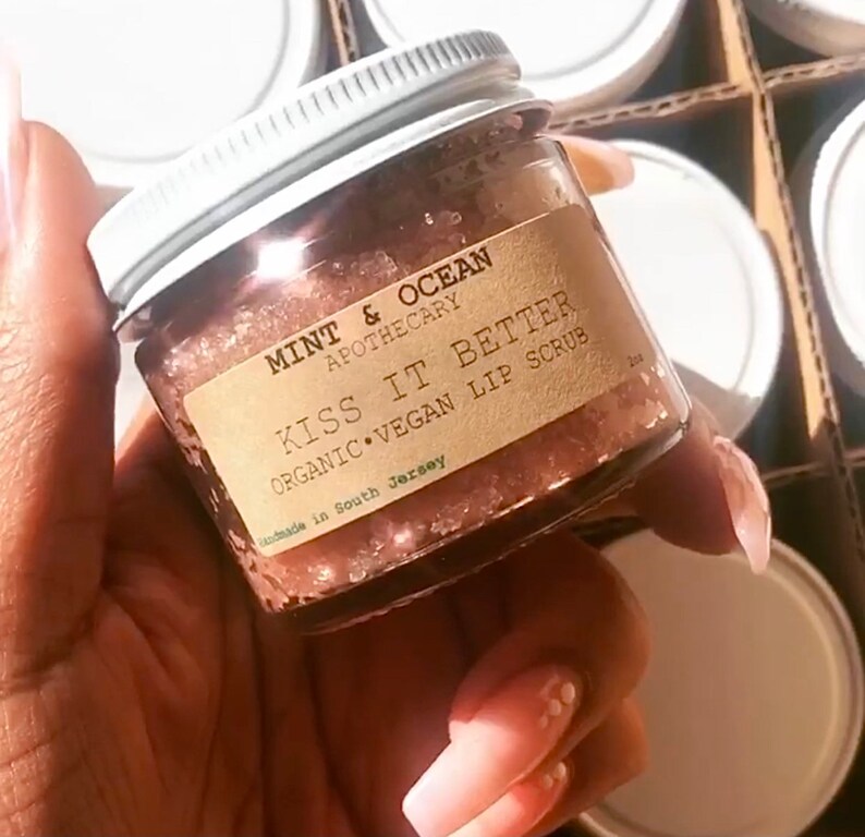 K.I.B. OrganicVegan Lip Scrub image 3