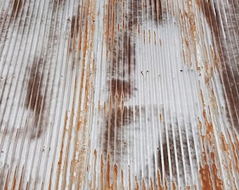 5 pcs of 3' long x 2' wide (30 sq ft) Reclaimed Corrugated Barn Roofing Metal