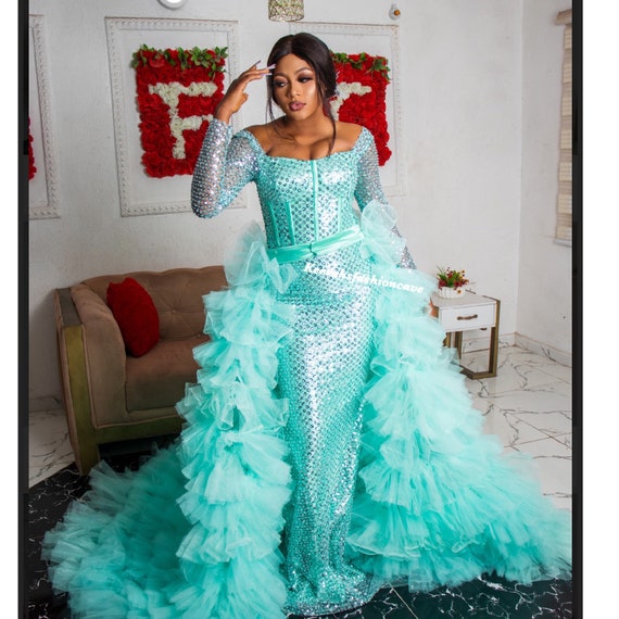 Exotic Prom Dresses With Detachable 