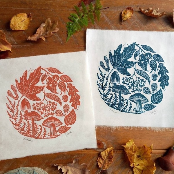 Linolschnitt „Herbstlich“: Handgezogene botanische Kunst. Gebranntes Orange oder Dunkelblaugrün auf Kozopapier.