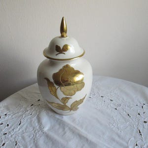 Lidded vase , porcelain vase,vintage vase,golden details
