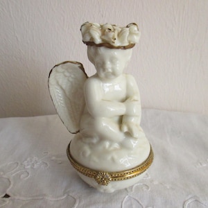 Porcelain jewelry box, box with angel Art Nouveau, pill box, vintage