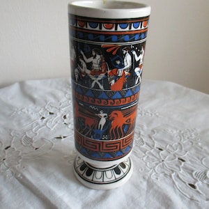 Handgemachte Keramik Vase, mit  Motiven nach griechischer Mythologie bemalt