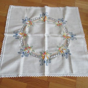 Vintage Hand Embroidered Tablecloth,  Beautiful tablecloth, tablecloth with lace