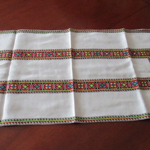 Vintage Embroidered Table runner, Linen table runner,