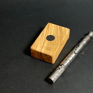 Olivenholz #3788 - Futo Magnet Stand - DynaVap Stand