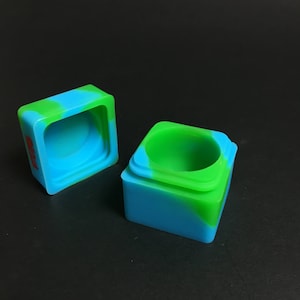 Futo Silicone - Blue & Green - Square Lego Shape - Silicone Container - Concentrate Jar - Dab Container - Stackable
