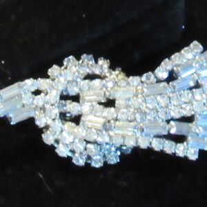 Vtg SET of BROOCH & EARRINGS or Shoe Clips High End Baguette Round Rhinestones in Silvertone image 4