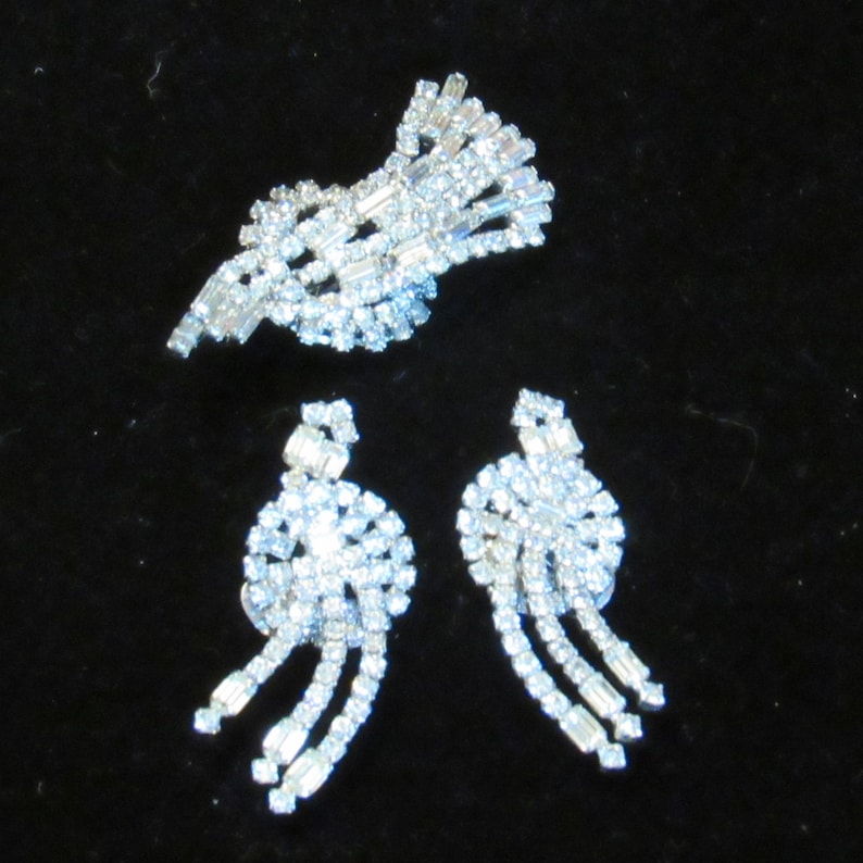 Vtg SET of BROOCH & EARRINGS or Shoe Clips High End Baguette Round Rhinestones in Silvertone image 2