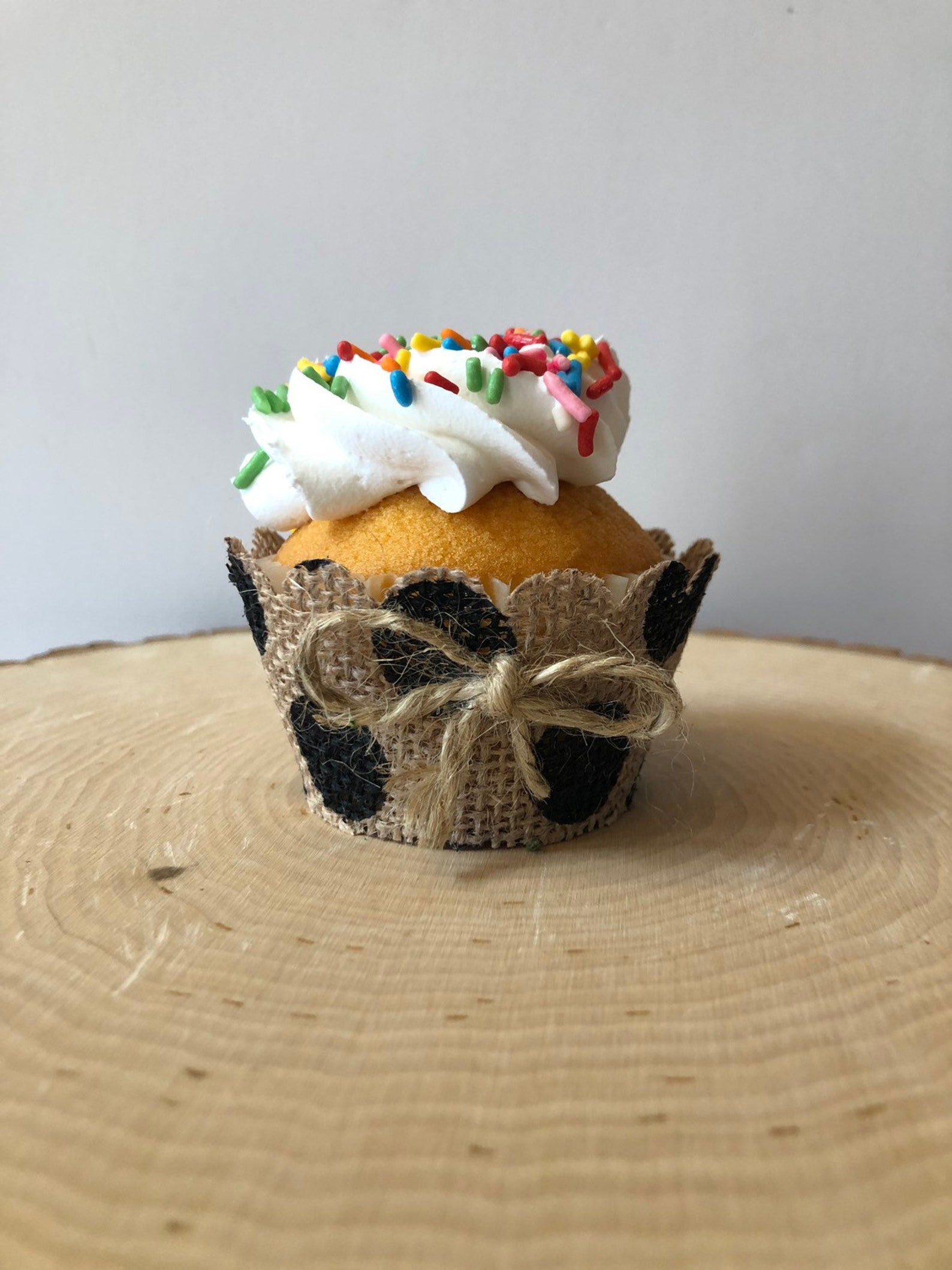 Burlap cupcake wrappers rustic cupcake wrappers wedding Etsy