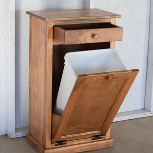 Trash can | Primitive | Wooden trash bin | Extra large | shaker door | trash cabinet | Amish handmade | made in USA | 50 qts | with trim