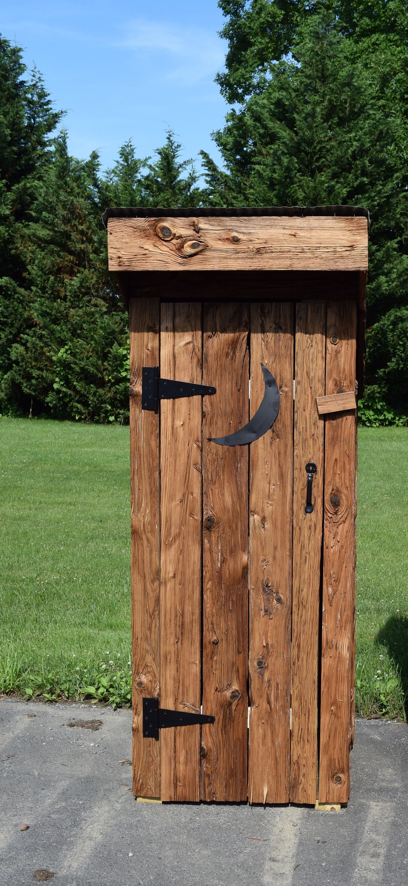 Garden shed | Amish Outhouse Garden Tool Shed made of Reclaimed Wood Reclaimed Tin Roof. DELIVERY COST not included. MTO
