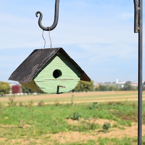 Birdhouse | wren house | Reclaimed wood | Amish Handmade | Made in USA | New Green