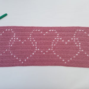 Linked Hearts Blanket Filet Crochet Pattern image 3