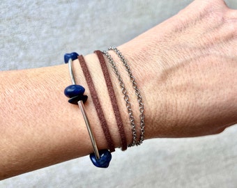 delicate bracelet or necklace of lapis lazuli and suede, "Loa"