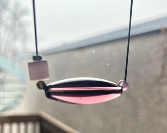 short glass necklace, pink Zeppelin