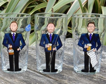 Personalised painted wedding favour gift glass/ Best man/ Usher/ Groomsman/ Groom/ Father of the bride/groom