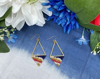 Earrings red white and blue in woven glass beads, Brass and beads Red white & blue earrings, Geometric earrings, Boho style, patriotic