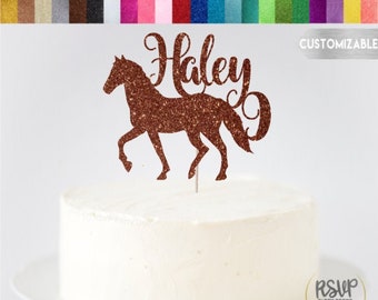 Topper de pastel de caballo personalizado, decoraciones de fiesta de caballo, decoración de cumpleaños temática de caballo, decoración de fiesta de la granja, Derby Topper, signo de caballo personalizado