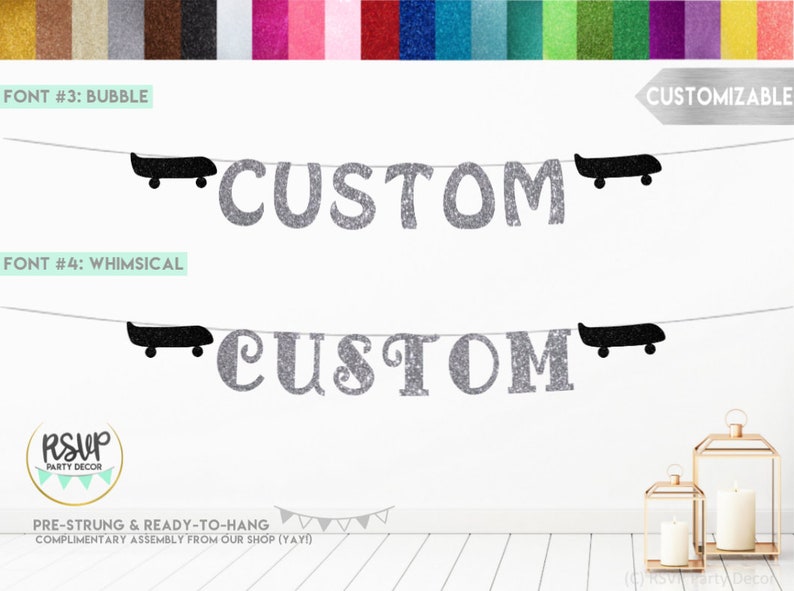 K&ouml;nnte beinhalten: Silberne Glitzergirlande mit dem Wort "CUSTOM" in zwei verschiedenen Schriftarten. Die Girlande ist mit schwarzen Skateboard-Ausschnitten bespannt. Die Girlande ist vorgespannt und bereit zum Aufh&auml;ngen.