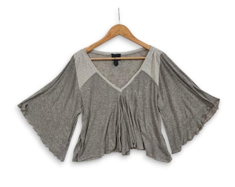 Munich Japan Vintage Bell Sleeve Top | Grey V-Neck Flutter Sleeve Blouse | Minimalist Japanese Designer Streetwear | Flowy Boho Tunic