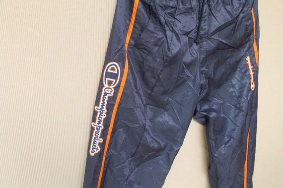 l size in track pants