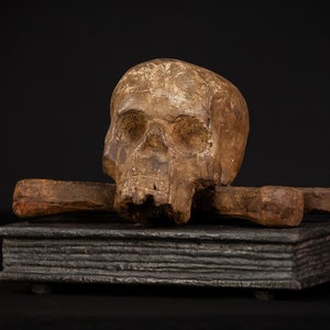 Very RARE Memento Mori | 1700s Antique French Wooden Skull and Crossbones | 18th Century Wood Carving Death Vanitas | 12.2&quot; / 31 cm large