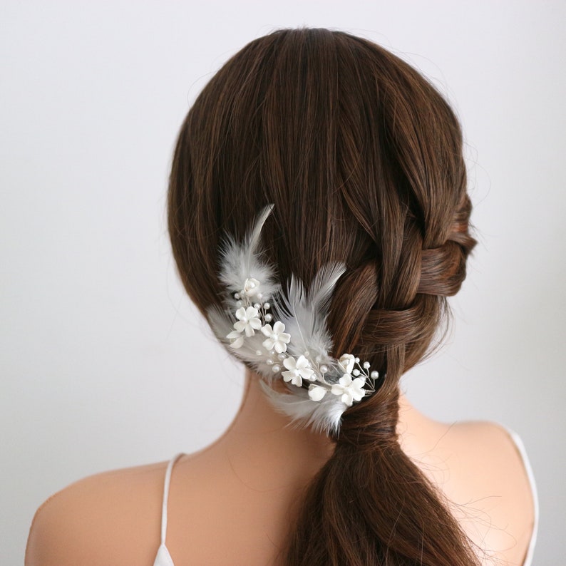 bridal headpiece with feathers