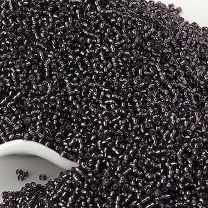 Perline di semi foderate grigio scuro, piccole perle di vetro 12/0 da 2 mm, perline rotonde iridescenti, 1000 pezzi