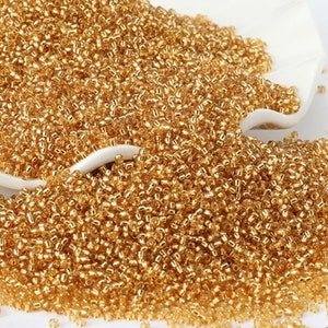 Perline di semi minuscole rivestite in oro, perline rocaille charlotte 12/0 da 2 mm, rotonde, piccole, in vetro, 1000 pezzi