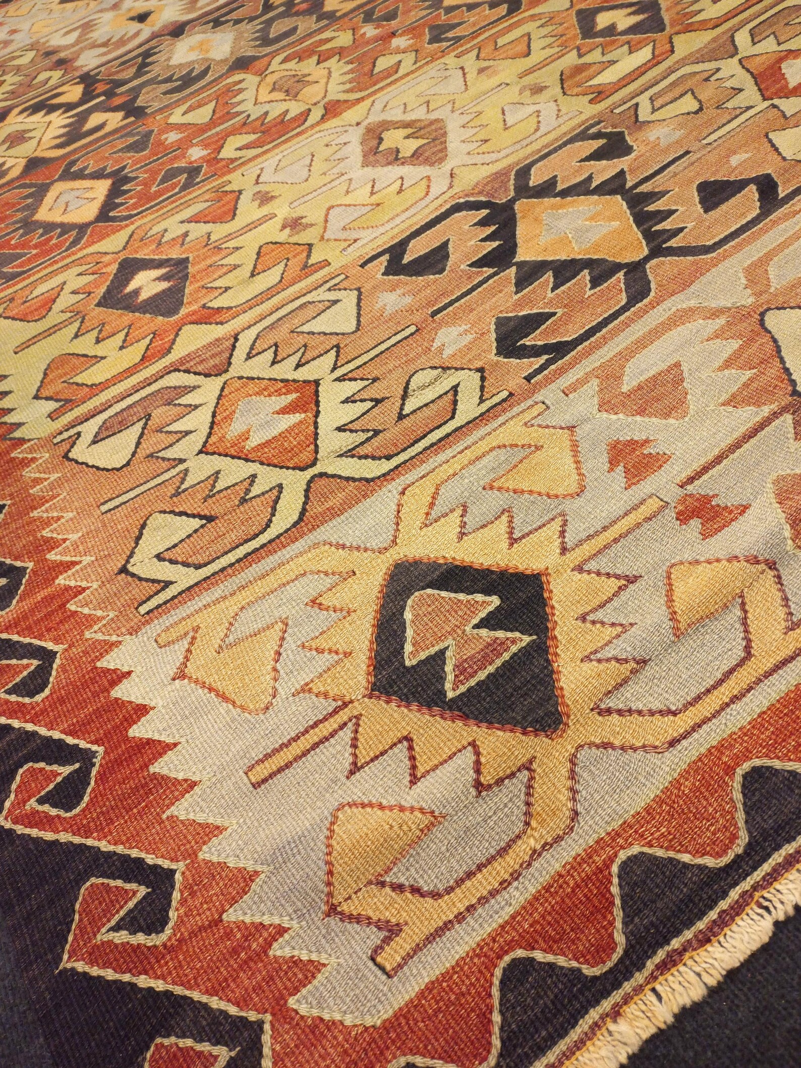 Ram Horn Kilim Rug: 5.2